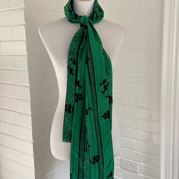 Womens green and black reindeer festive winter long dress scarve scarf - Picture 6 of 8